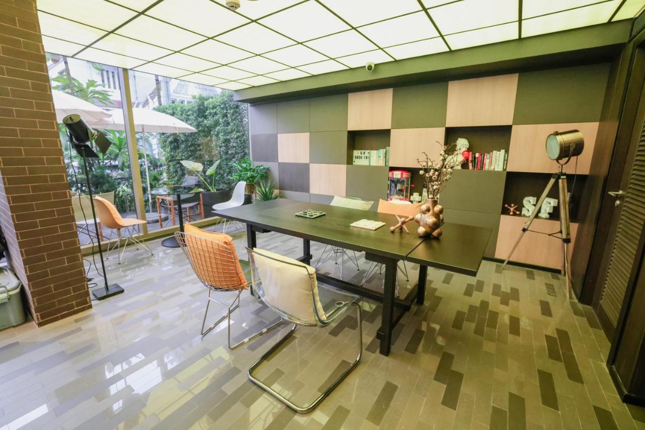 Seekers Finders Rama IV Hotel Surestay Collection By BW Bangkok Eksteriør billede