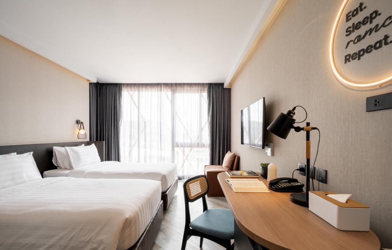 Seekers Finders Rama IV Hotel Surestay Collection By BW Bangkok Eksteriør billede