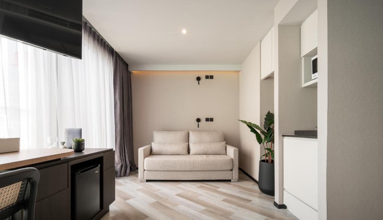 Seekers Finders Rama IV Hotel Surestay Collection By BW Bangkok Eksteriør billede