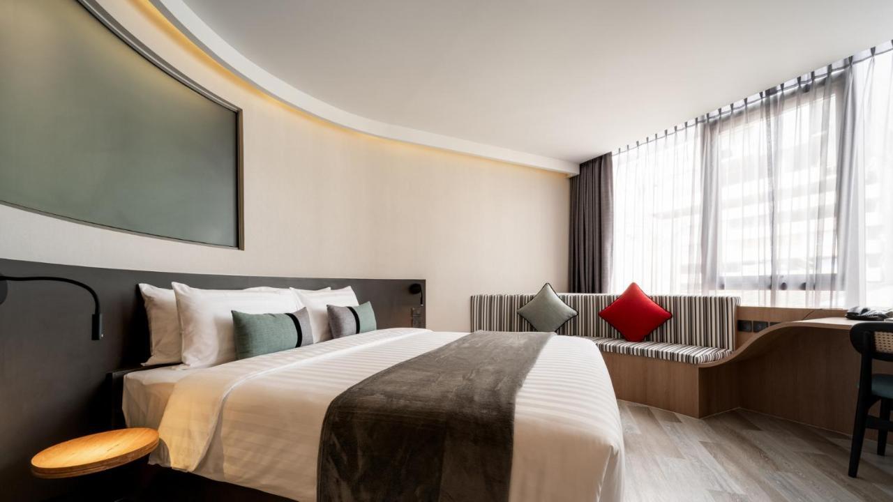 Seekers Finders Rama IV Hotel Surestay Collection By BW Bangkok Eksteriør billede