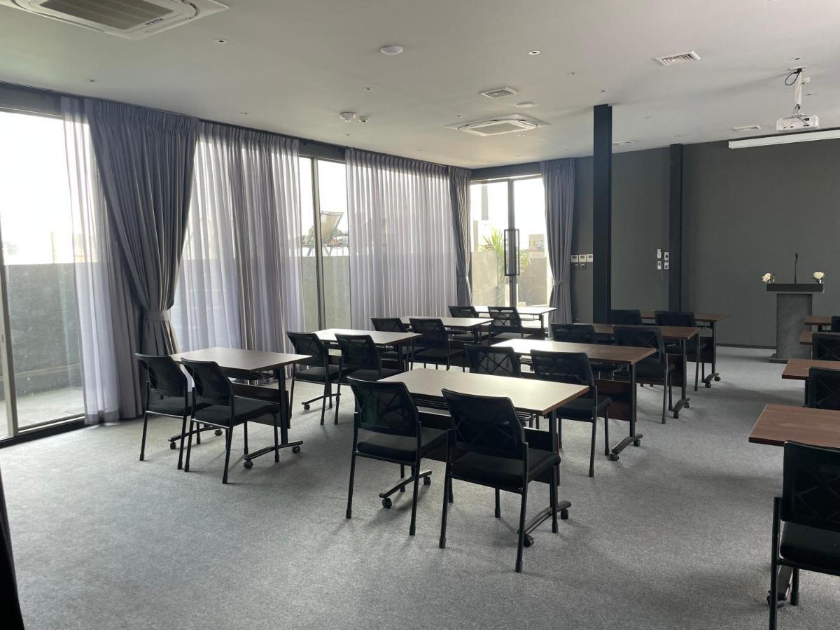Seekers Finders Rama IV Hotel Surestay Collection By BW Bangkok Eksteriør billede